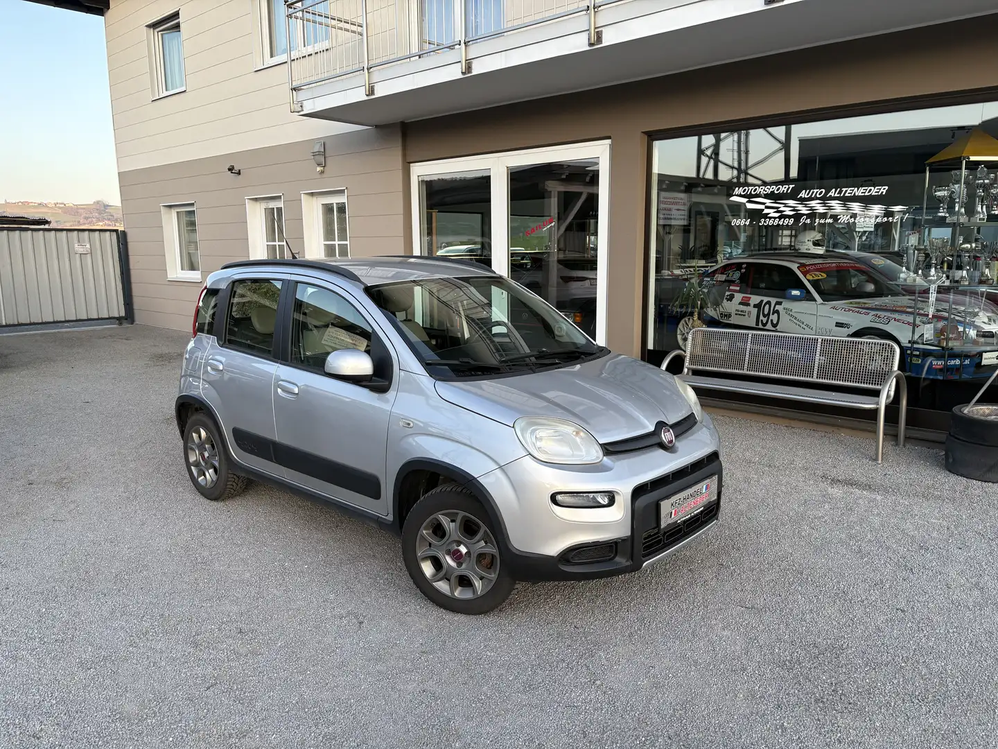 Fiat Panda 4x4 Turbo Rock *ALLRAD*KLIMA*WENIG KM*PICKERL NEU* Grau - 1