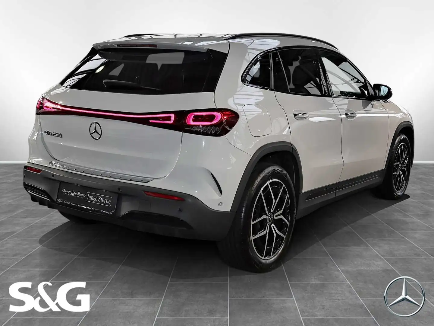 Mercedes-Benz EQA 250 AMG AHK+TOTWINKEL+KAMERA+NIGHT PAKET+19" Blanc - 2
