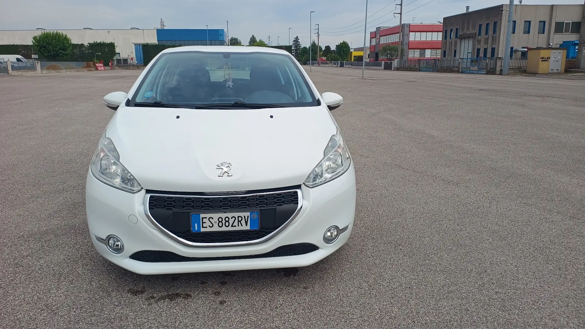 Peugeot 208 5p 1.6 e-hdi cambio automatico - 2