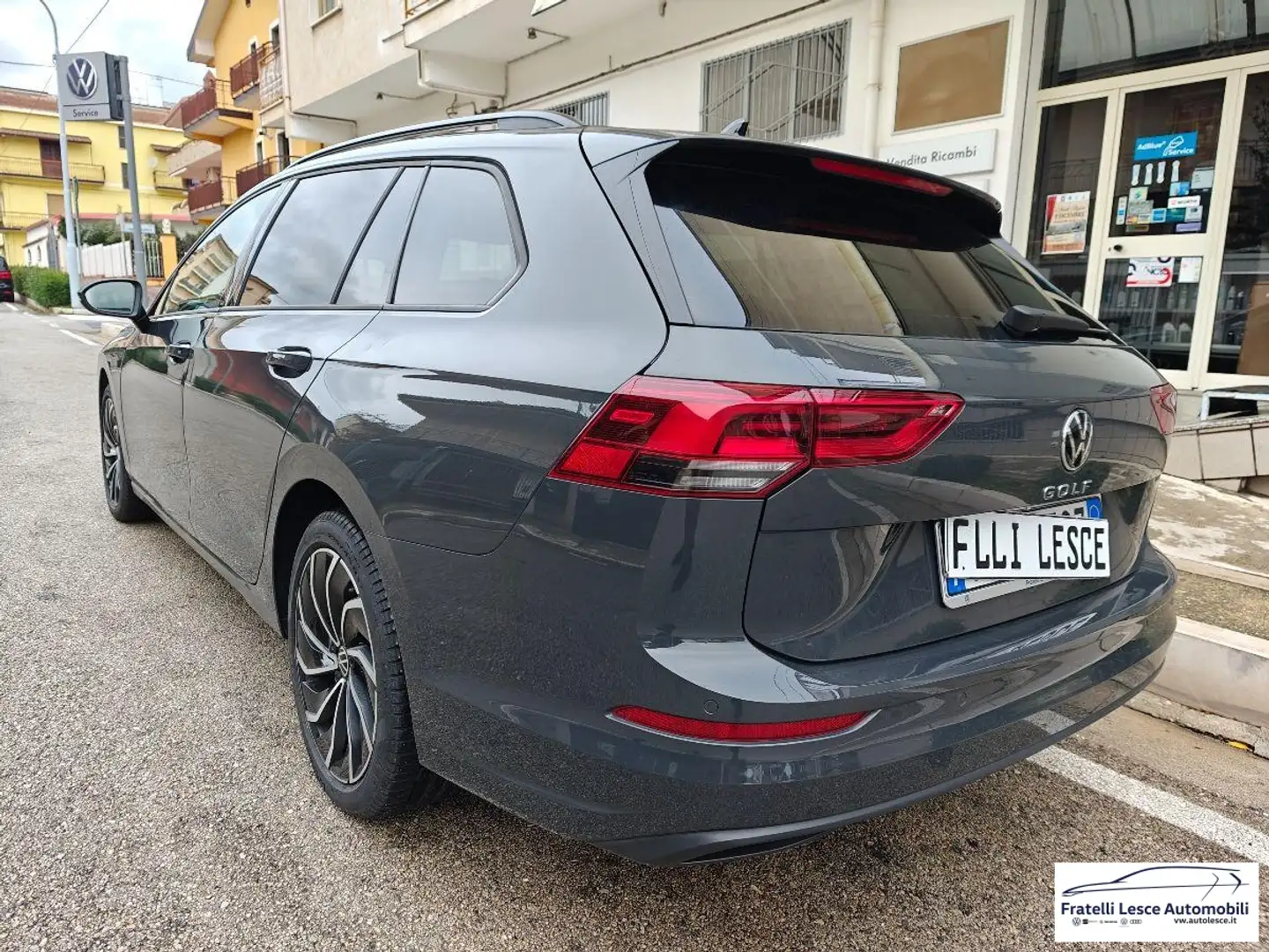 Volkswagen Golf Variant Variant 2.0 tdi Life 115cv dsg Gris - 2