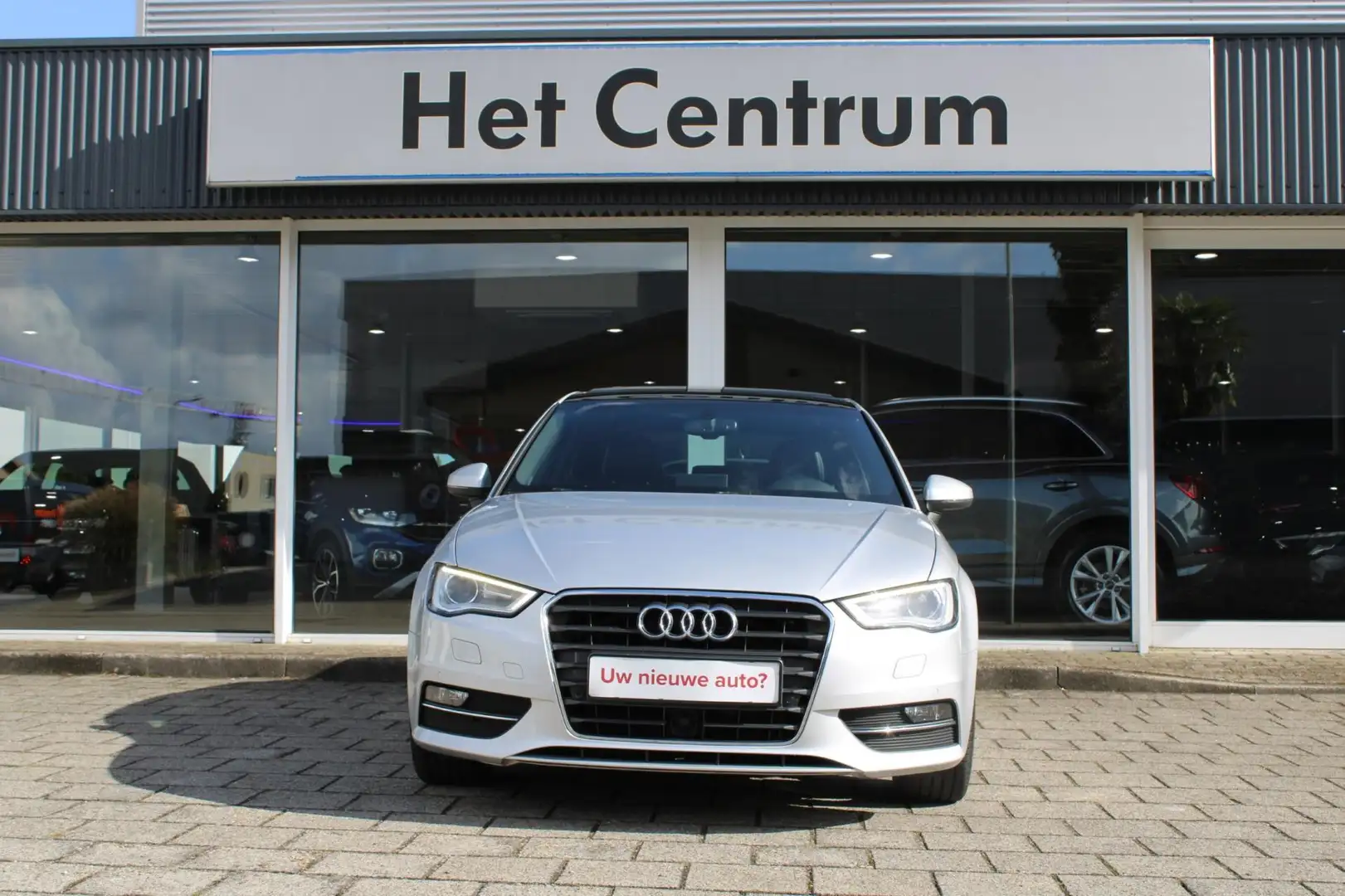Audi A3 1.8 TFSI 180PK Automaat Ambition Pro Line plus / N Grijs - 2