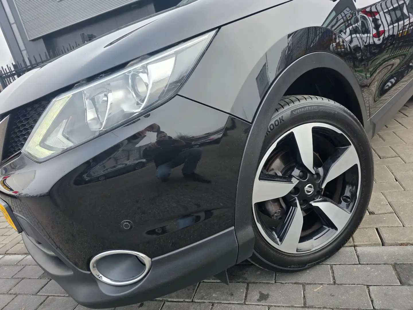Nissan Qashqai 1.2 N-Vision | Met o.a. 360 graden camera, navigat Noir - 2