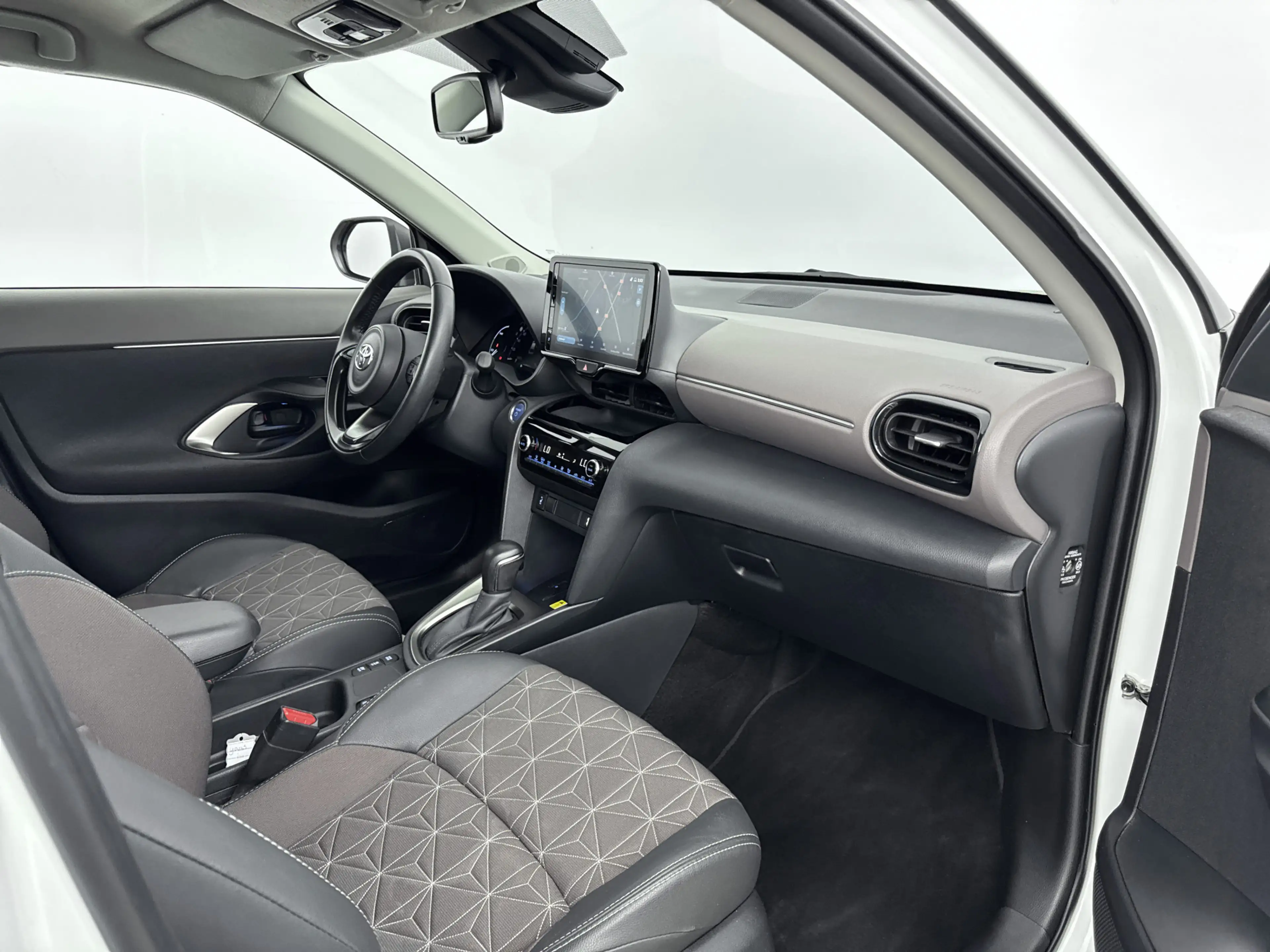 Toyota Yaris Cross 1.5 Hybrid Executive | 18" Lichtmetalen velgen | H — photo 6