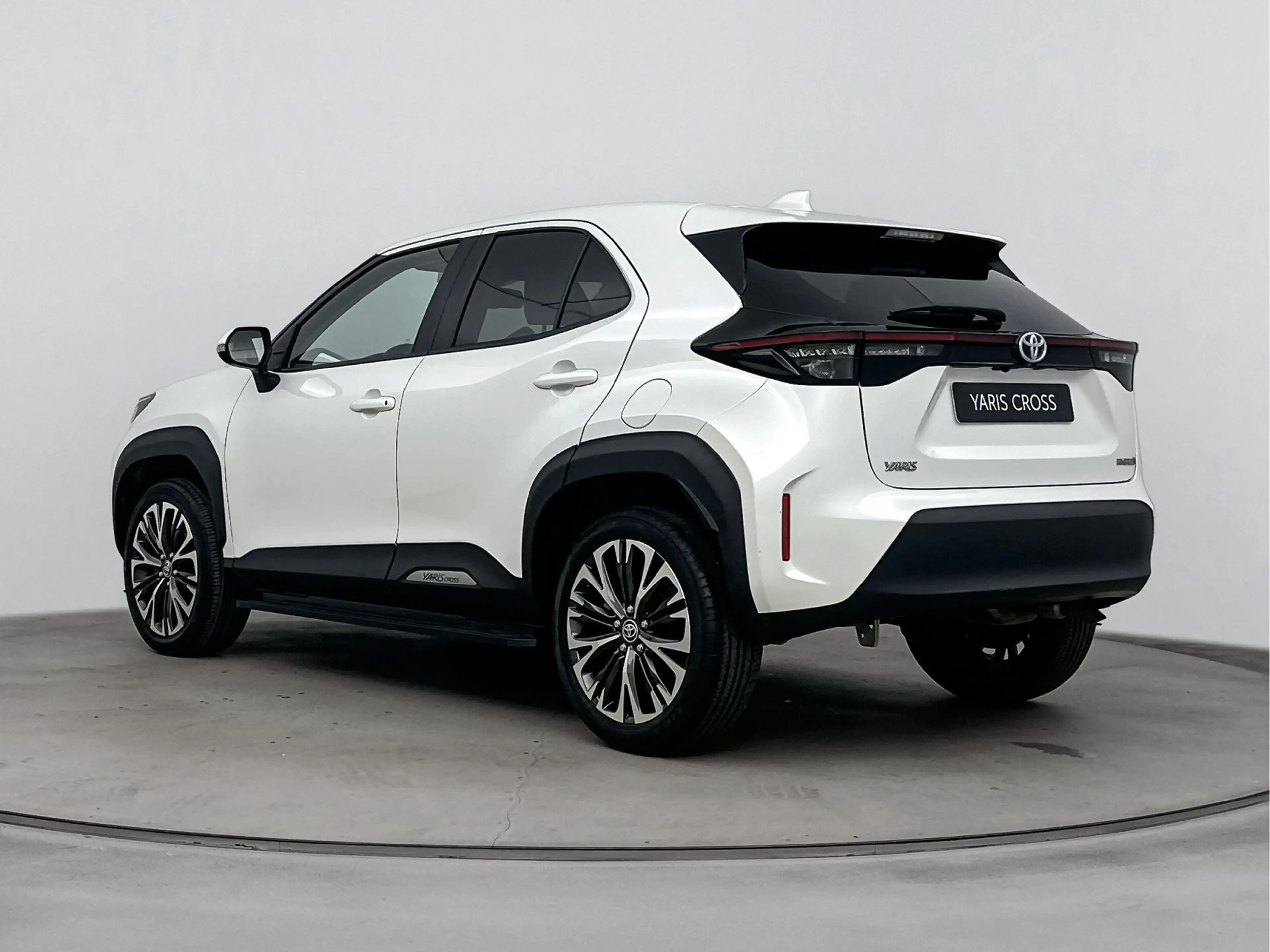 Toyota Yaris Cross 1.5 Hybrid Executive | 18" Lichtmetalen velgen | H — photo 14