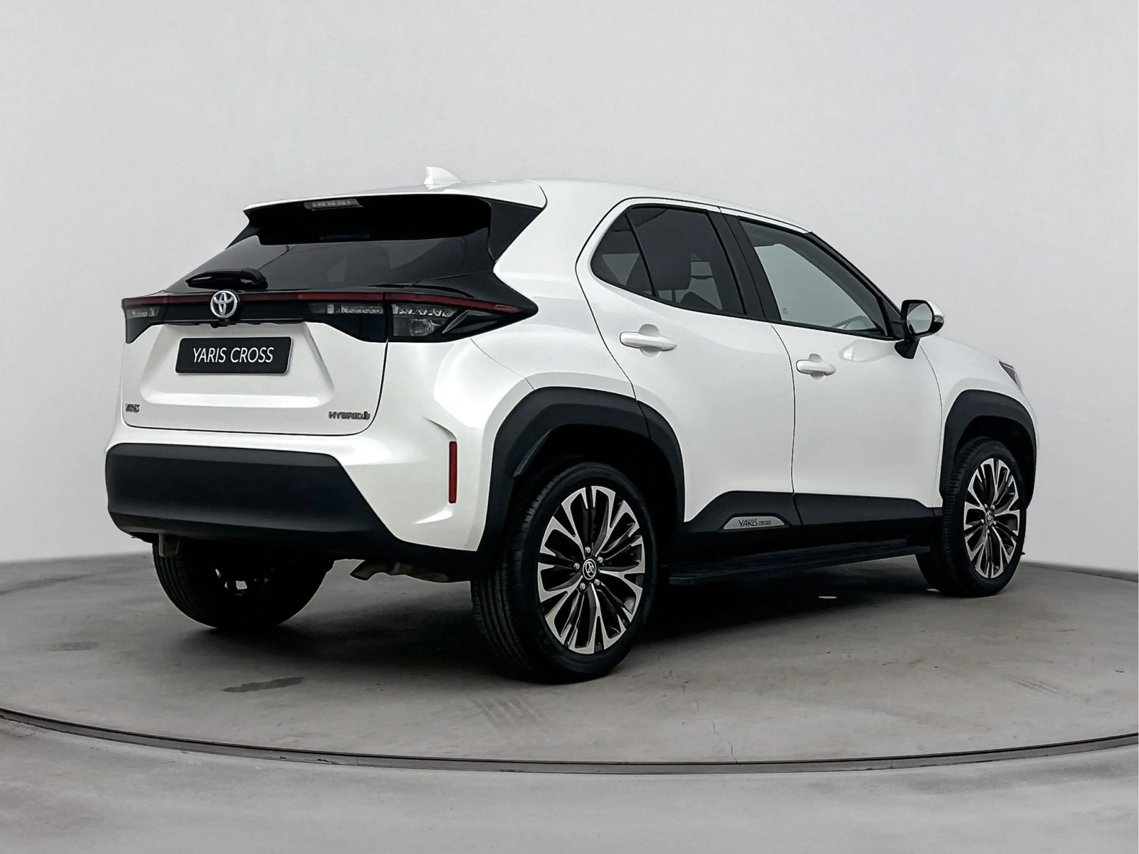 Toyota Yaris Cross 1.5 Hybrid Executive | 18" Lichtmetalen velgen | H — photo 2