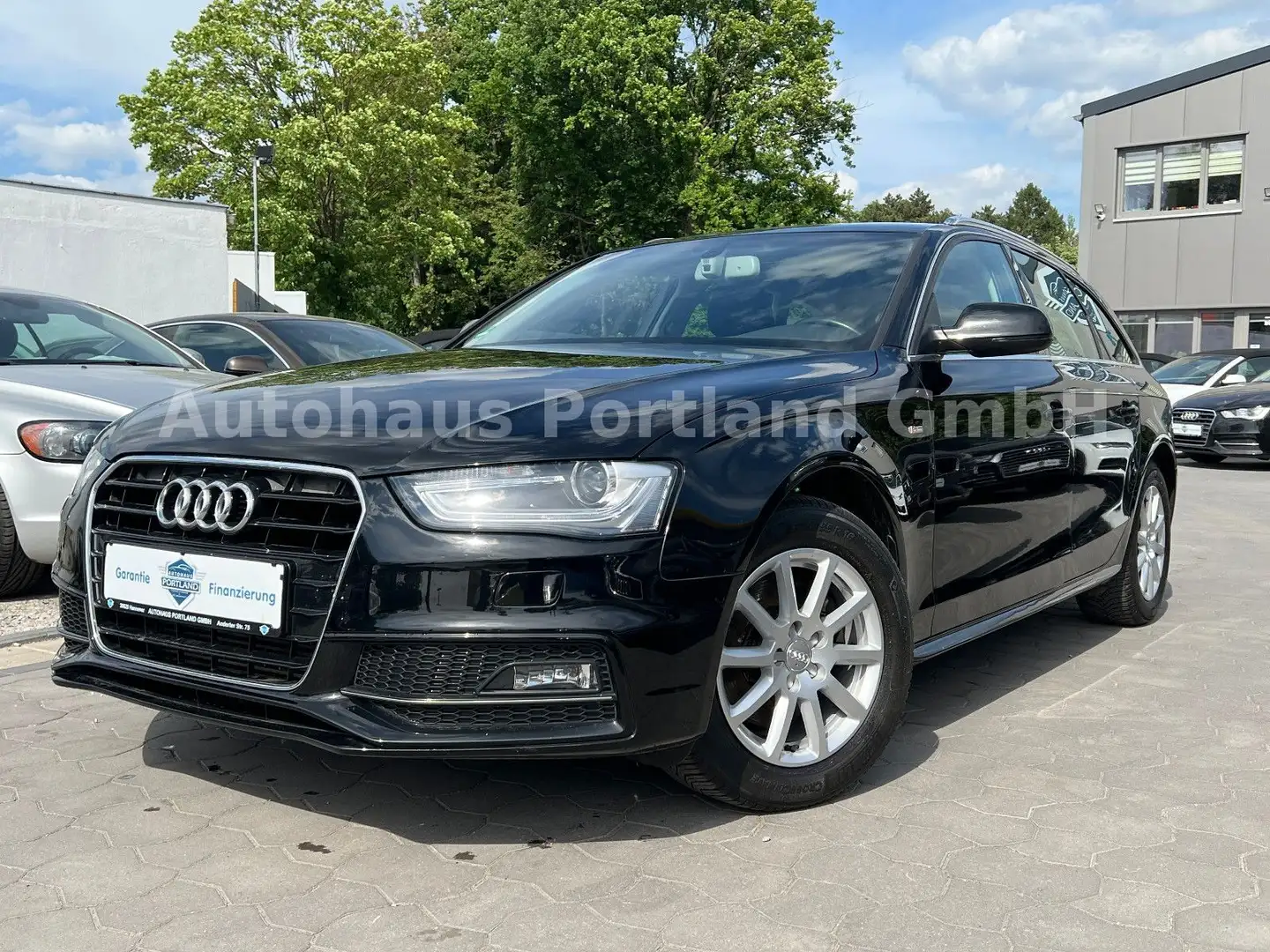 Audi A4 Avant Attraction 1.8 TFSI S-line/Navi/AHK Schwarz - 2