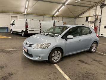 Auris 1.6i Dual VVT-i Linea Luna