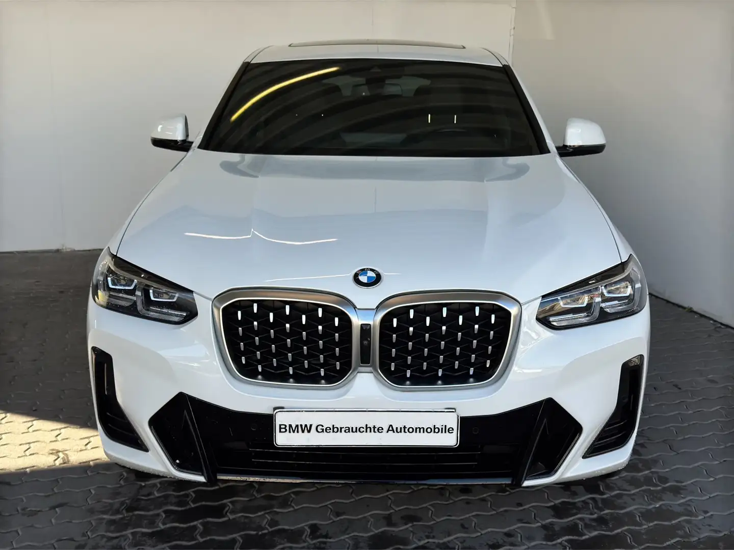 BMW X4 xDrive20d M Sport Navi.LED.Standhz.360°.AHK Weiß - 2