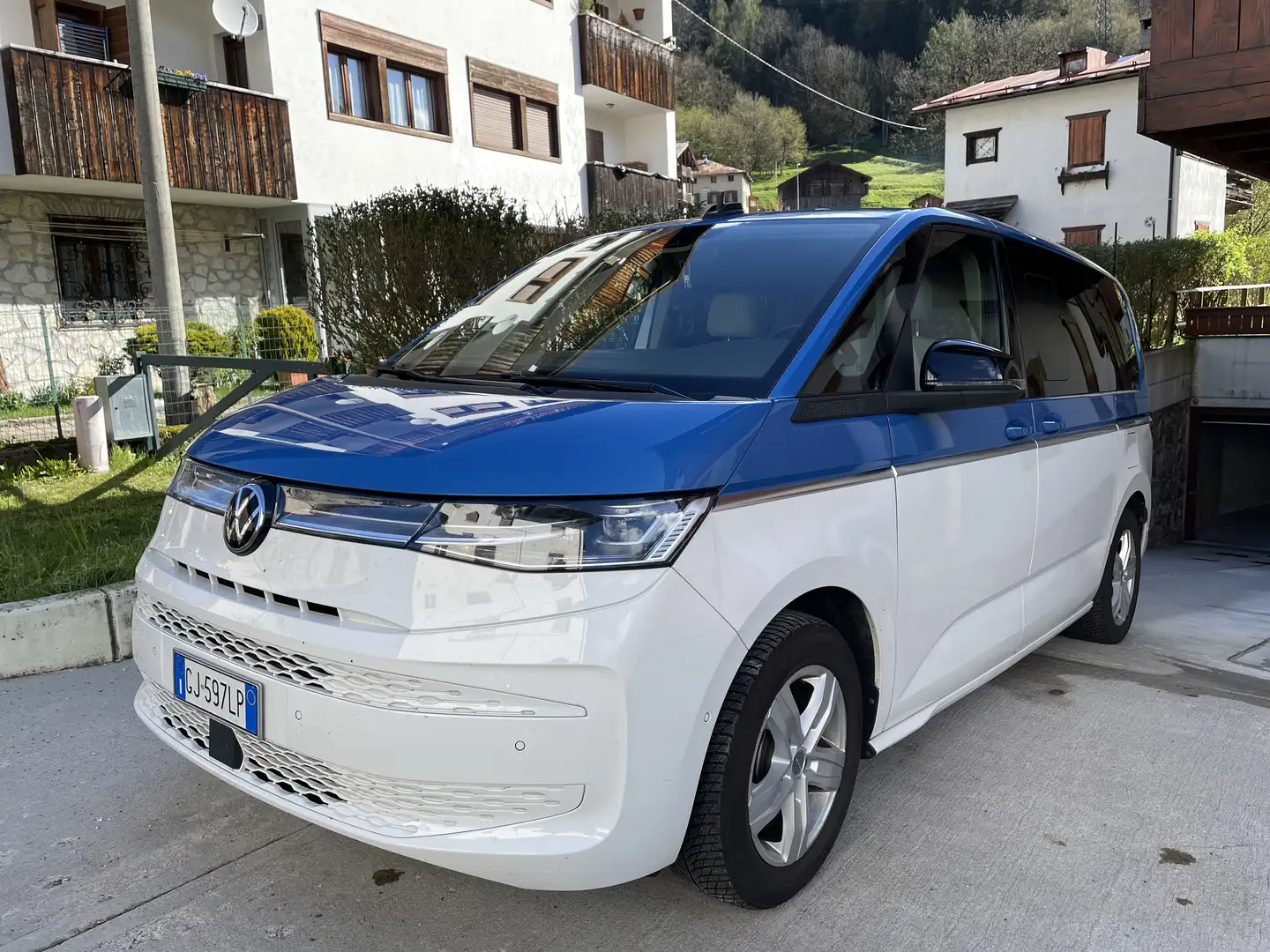 Volkswagen T7 Multivan 1.4 tsi eh Style dsg 7p.ti - 2