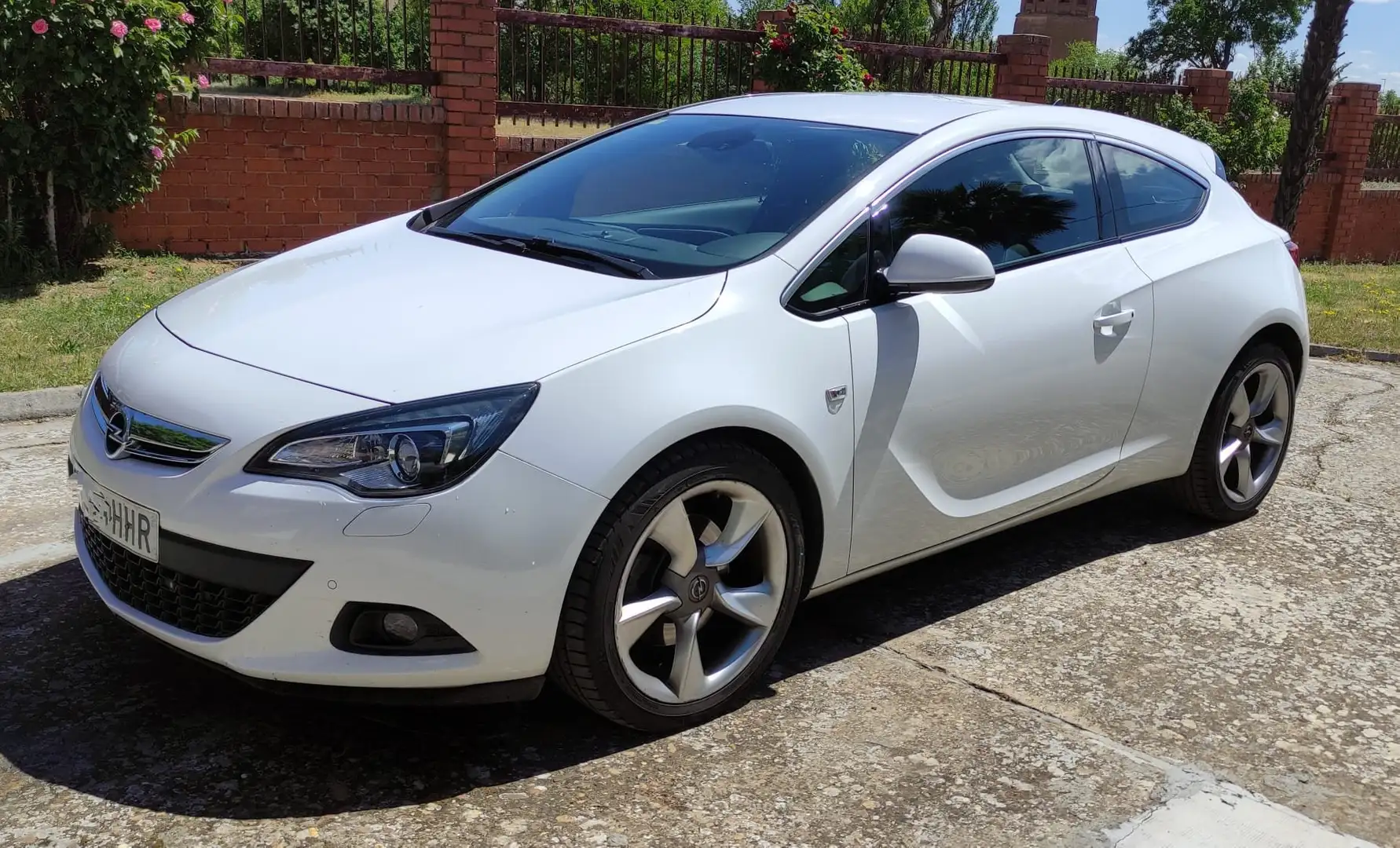 Opel Astra GTC 2.0CDTi S/S Sport Blanco - 1