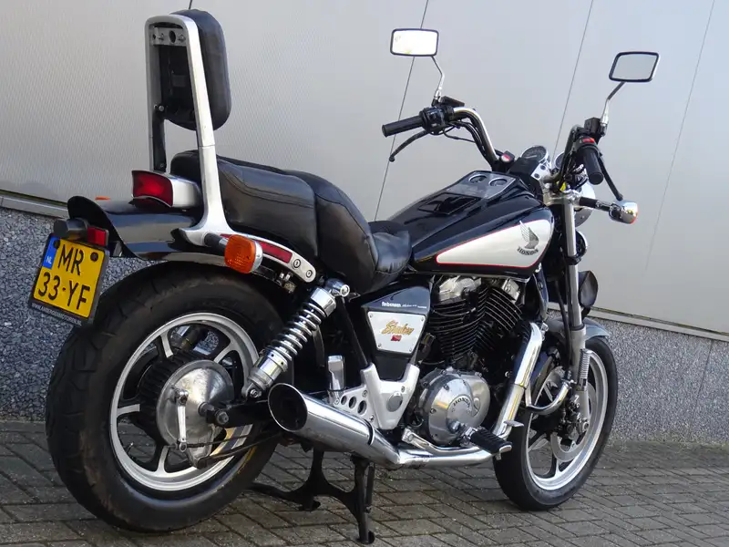 Honda VT 1100 - foto 3
