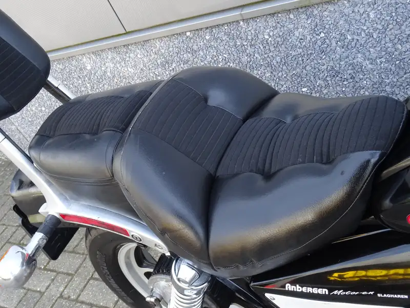 Honda VT 1100 - foto 8