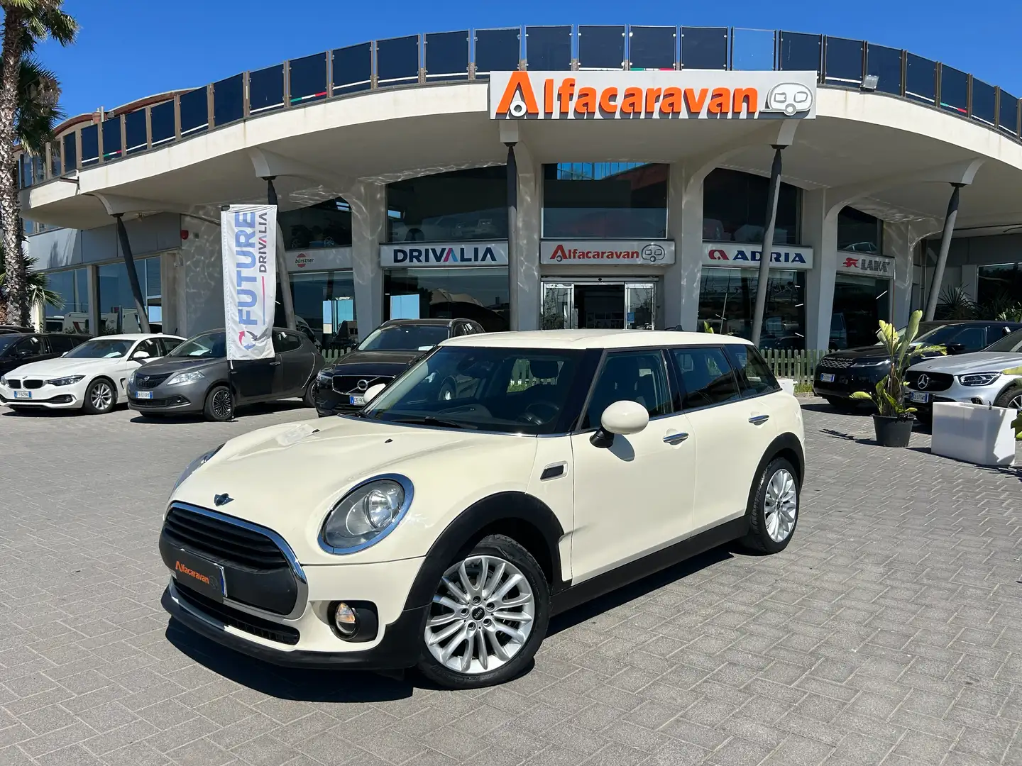 MINI One D Clubman Mini IV F54 Clubman 1.5 auto Beige - 1