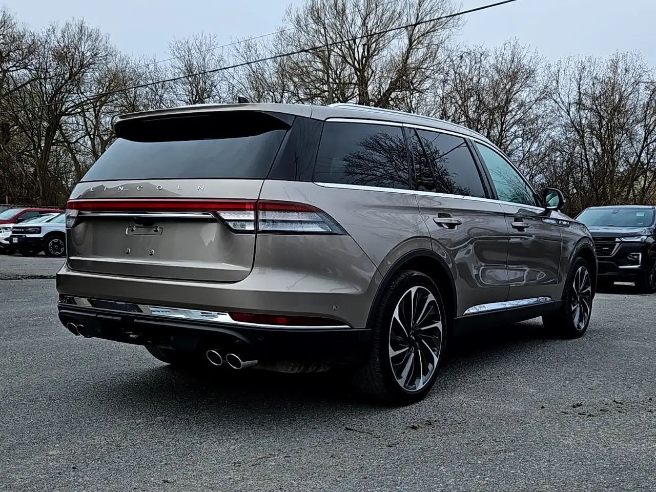 Lincoln Aviator снимка Lincoln Aviator