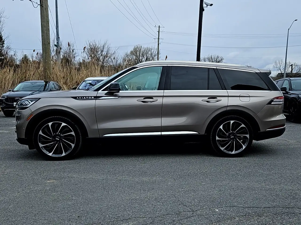 Lincoln Aviator снимка Lincoln Aviator