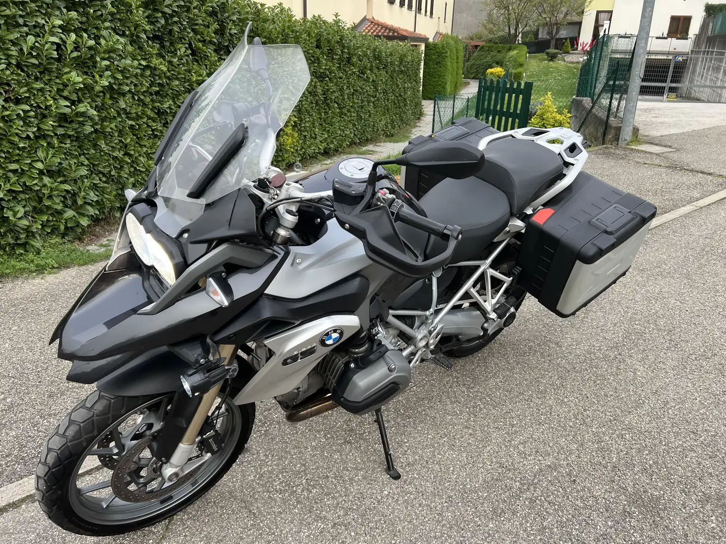 BMW R 1200 GS faretti piu due valigie laterali originali BMW - 1
