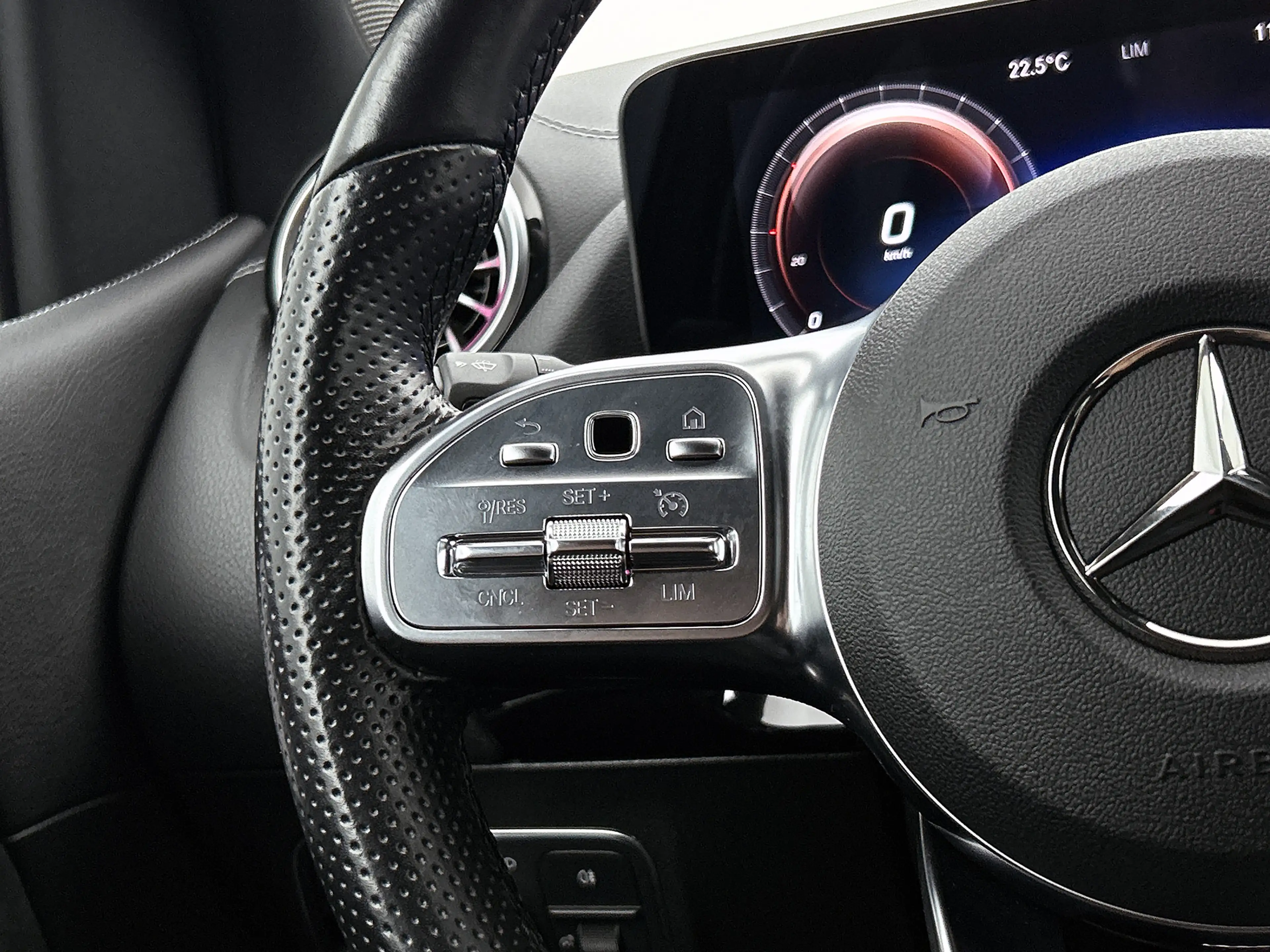 Mercedes-Benz B 250 e AMG Plug-In Hybride LIchtmetalen velgen | naviga — photo 15