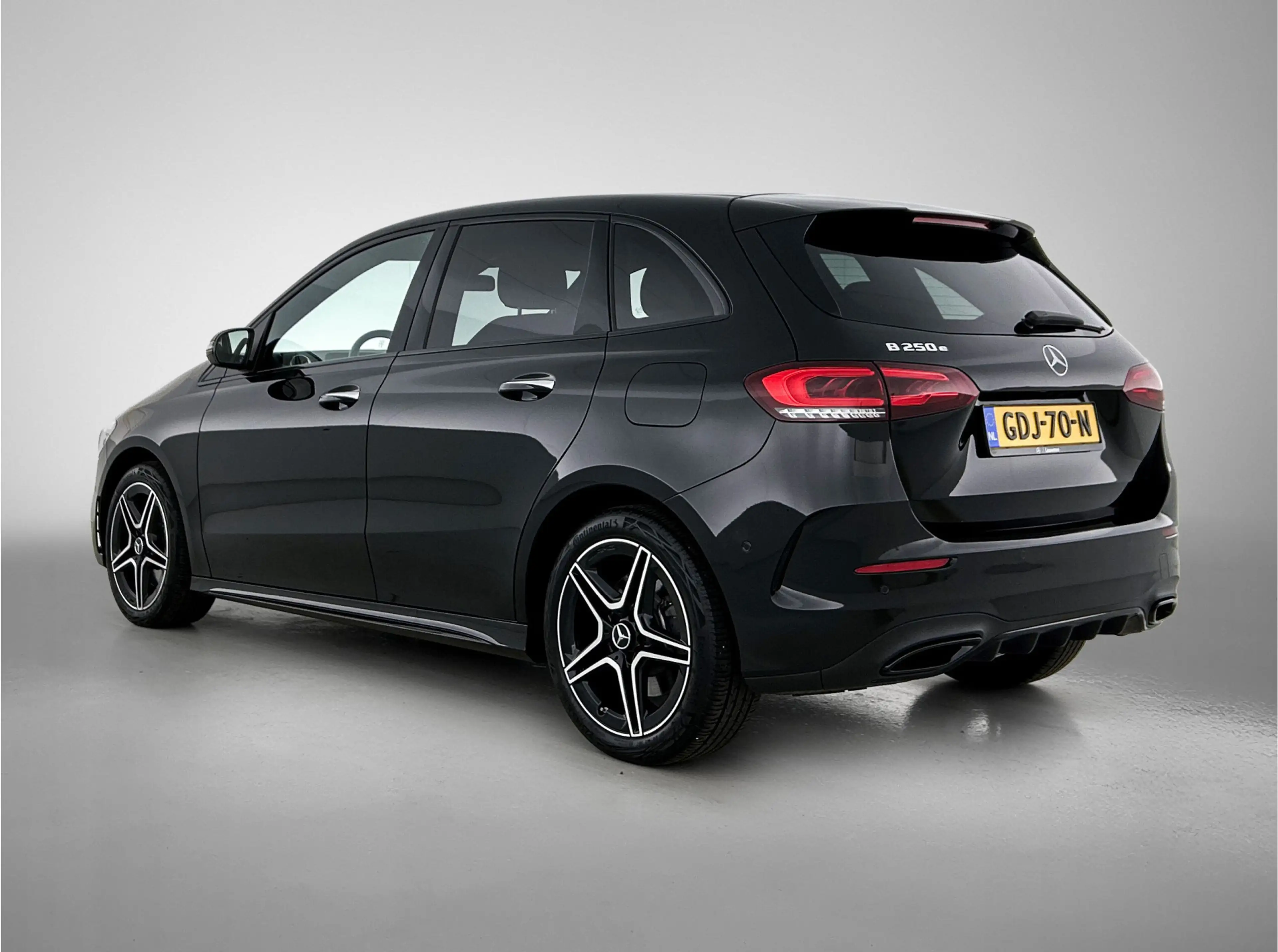 Mercedes-Benz B 250 e AMG Plug-In Hybride LIchtmetalen velgen | naviga — photo 14