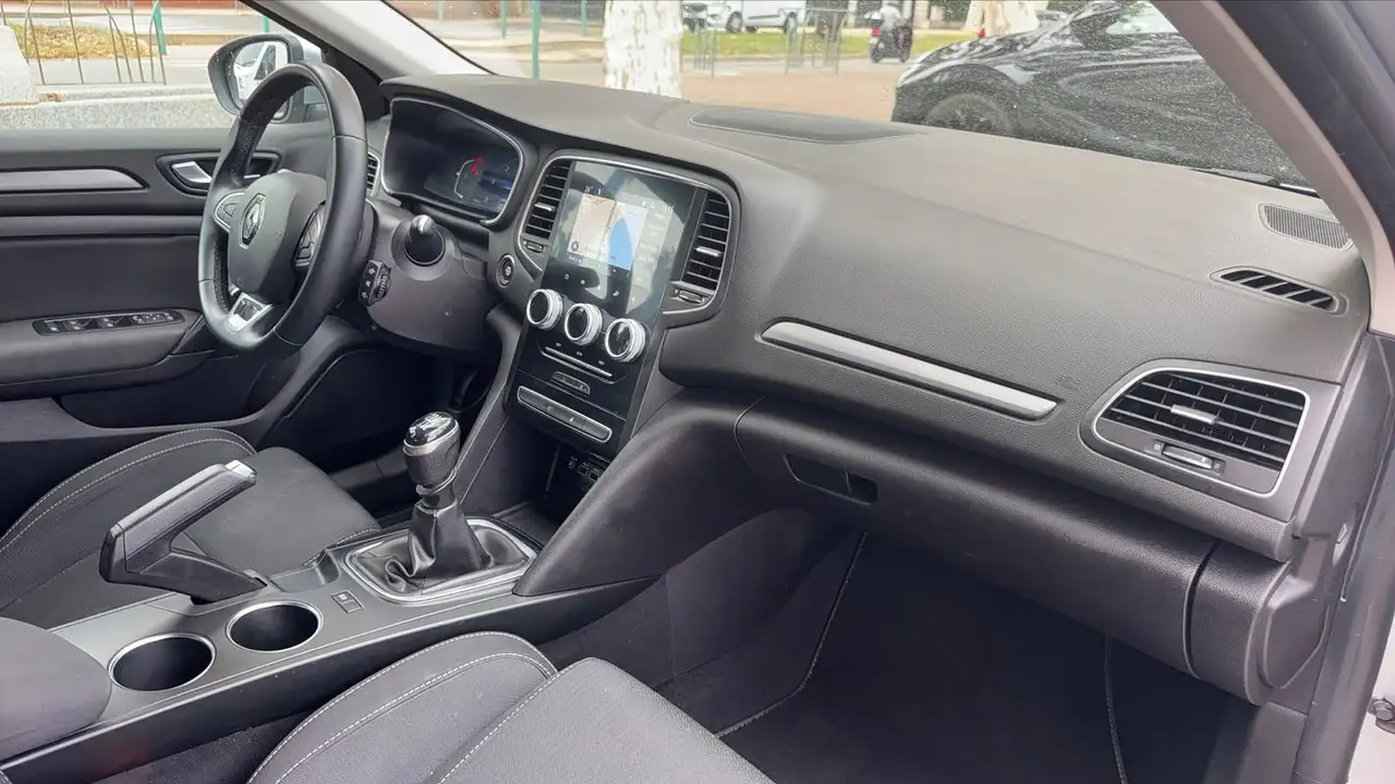 Renault Megane Berline — photo 10