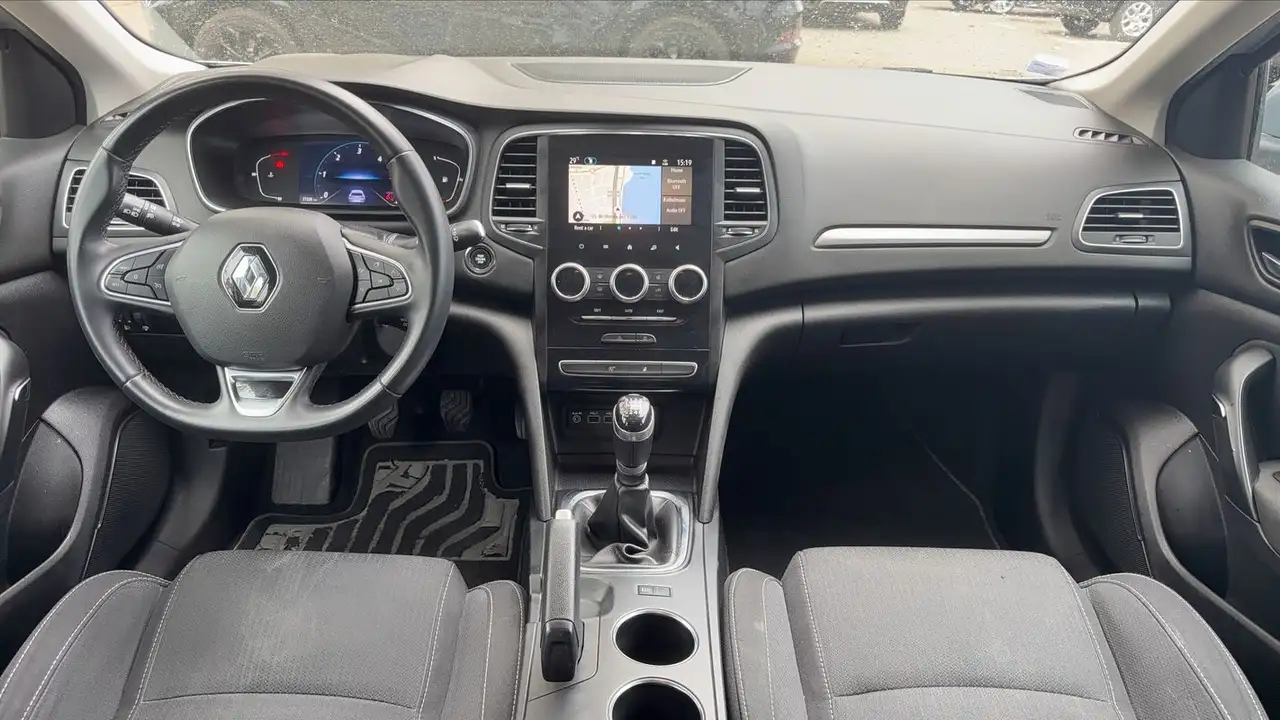 Renault Megane Berline — photo 11