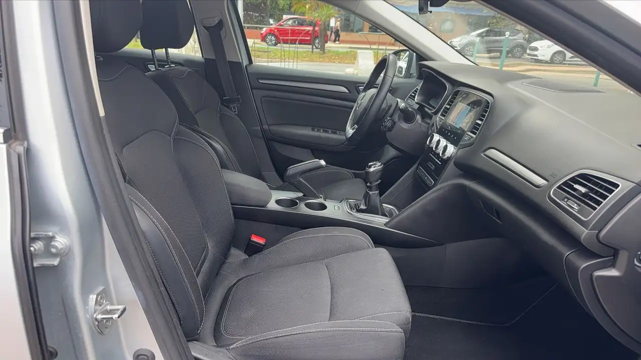 Renault Megane Berline — photo 25