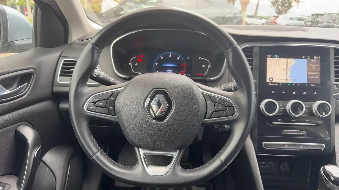Renault Megane Berline — photo 23