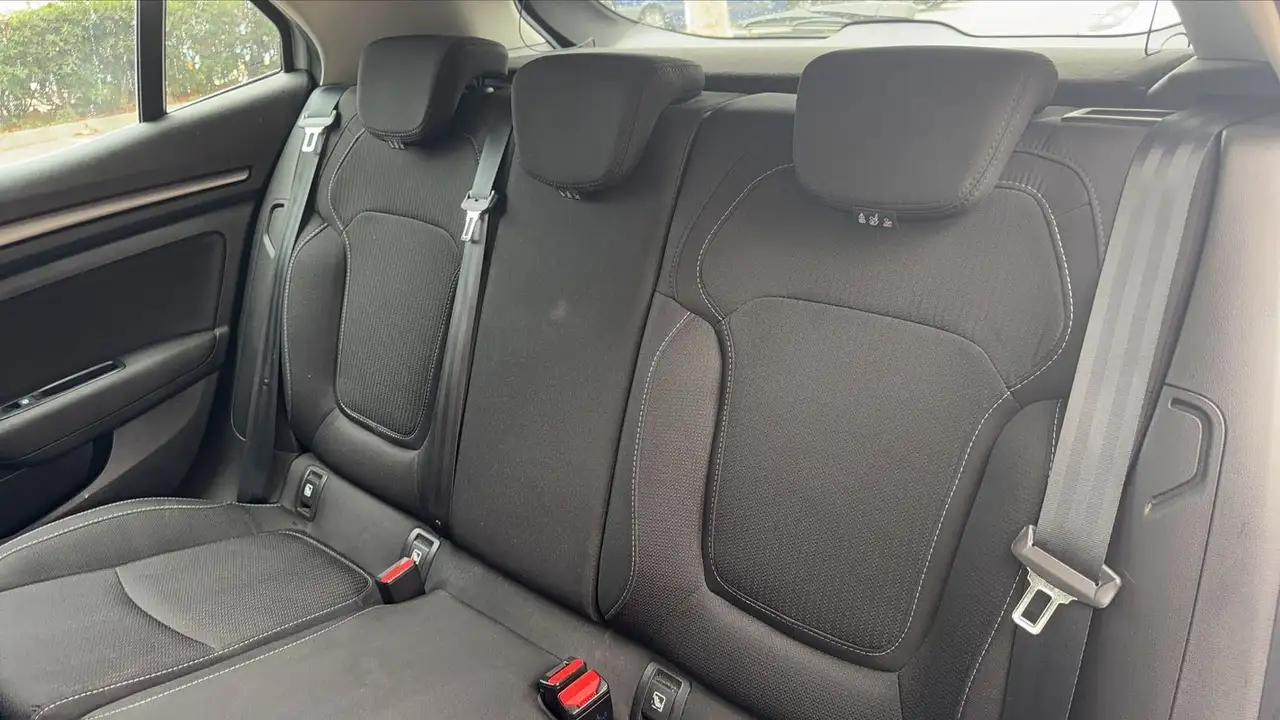 Renault Megane Berline — photo 9