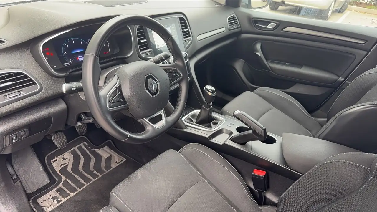 Renault Megane Berline — photo 8