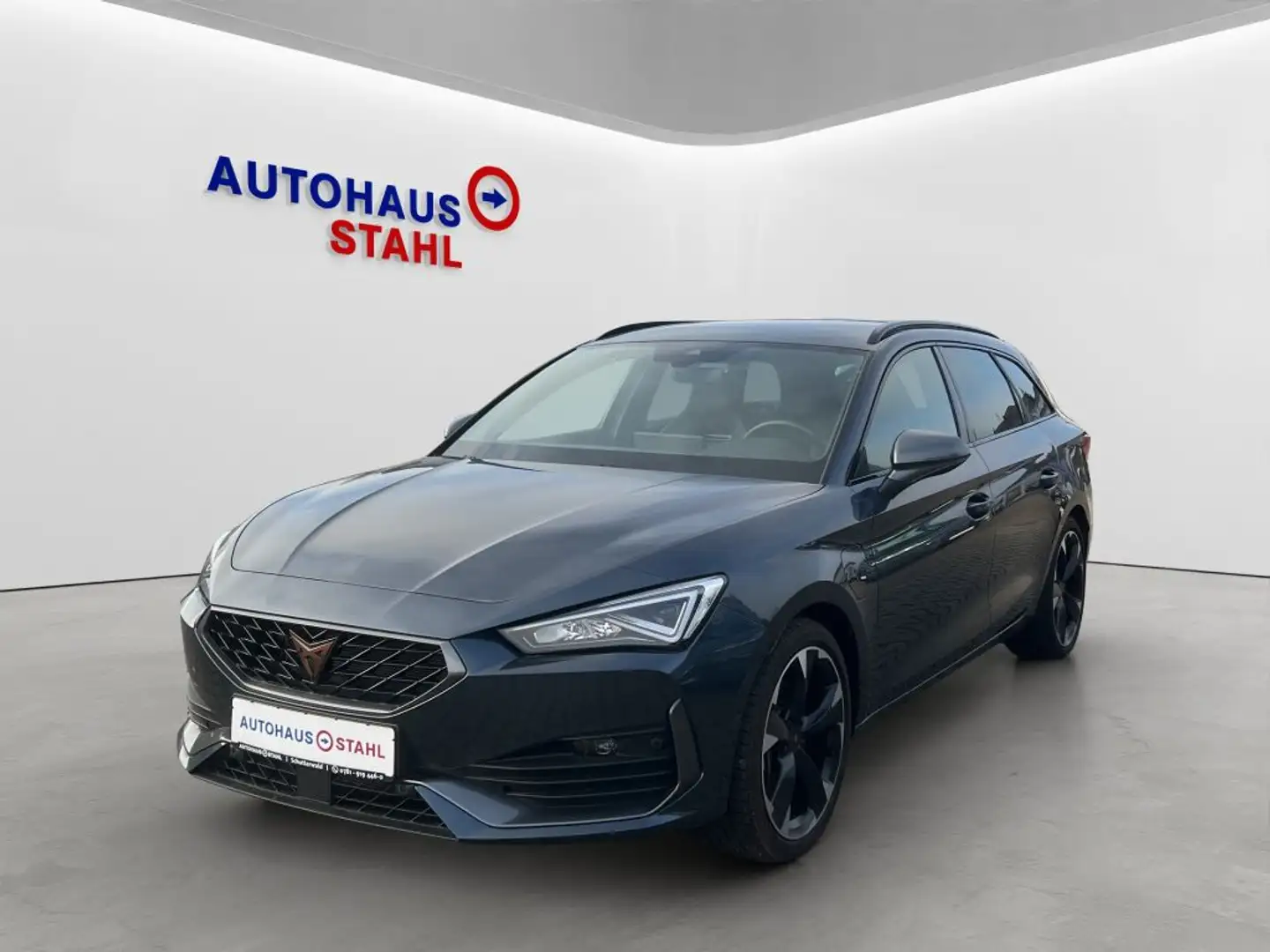 CUPRA Leon Sportstourer 1.4 e-Hybrid (150 kW System) Grau - 1