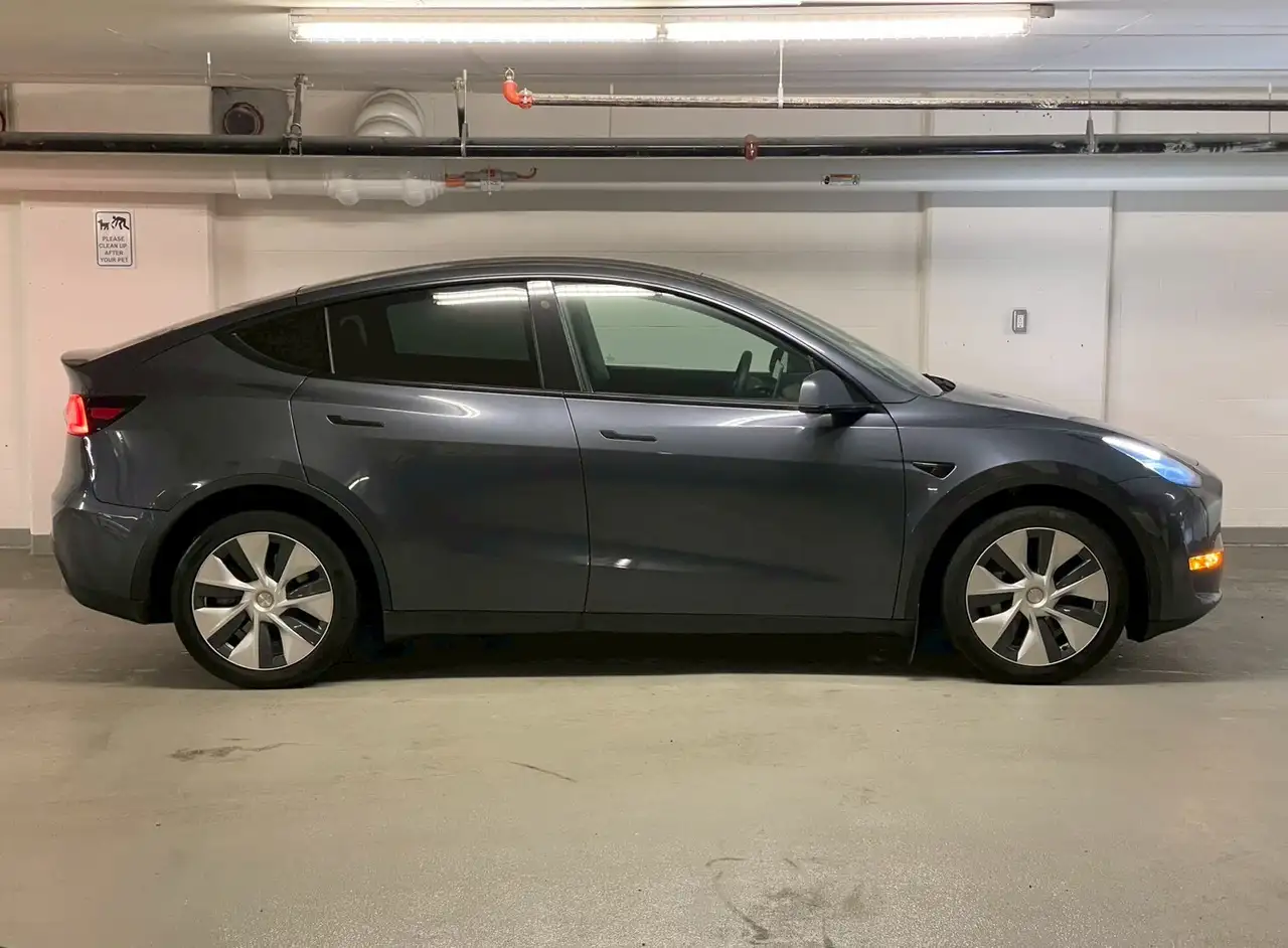 Tesla Model Y снимка Tesla Model Y