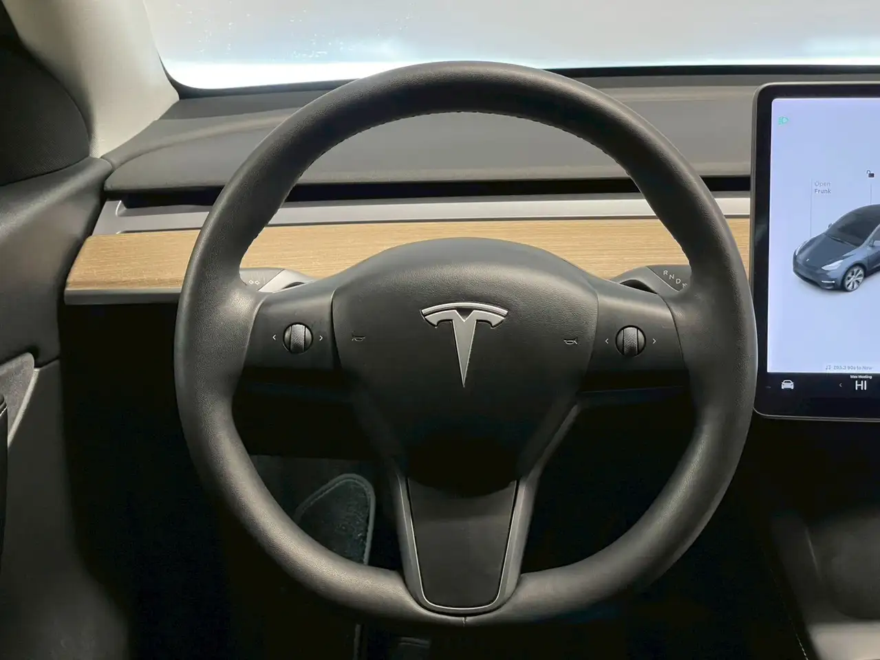Tesla Model Y снимка Tesla Model Y