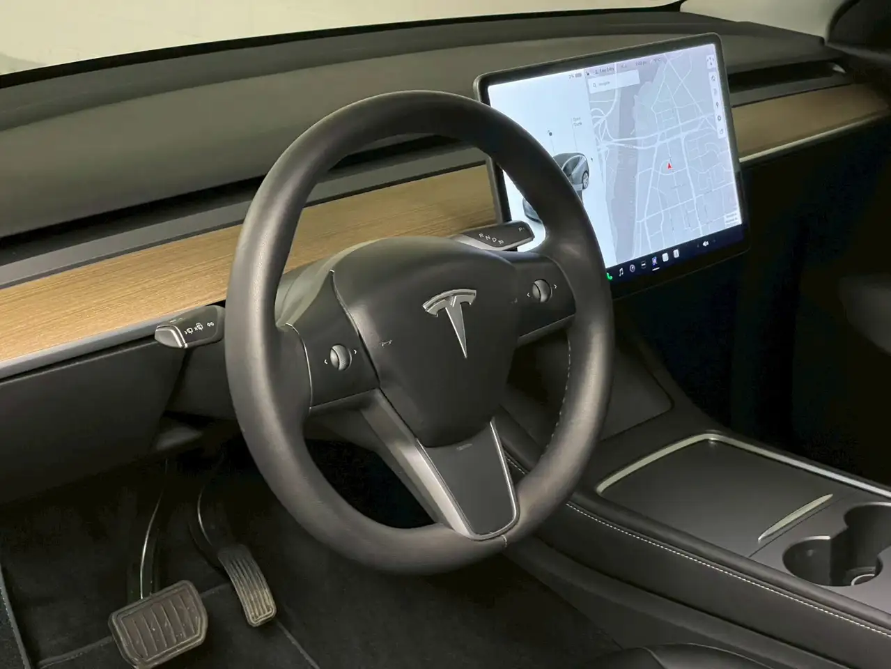 Tesla Model Y снимка Tesla Model Y