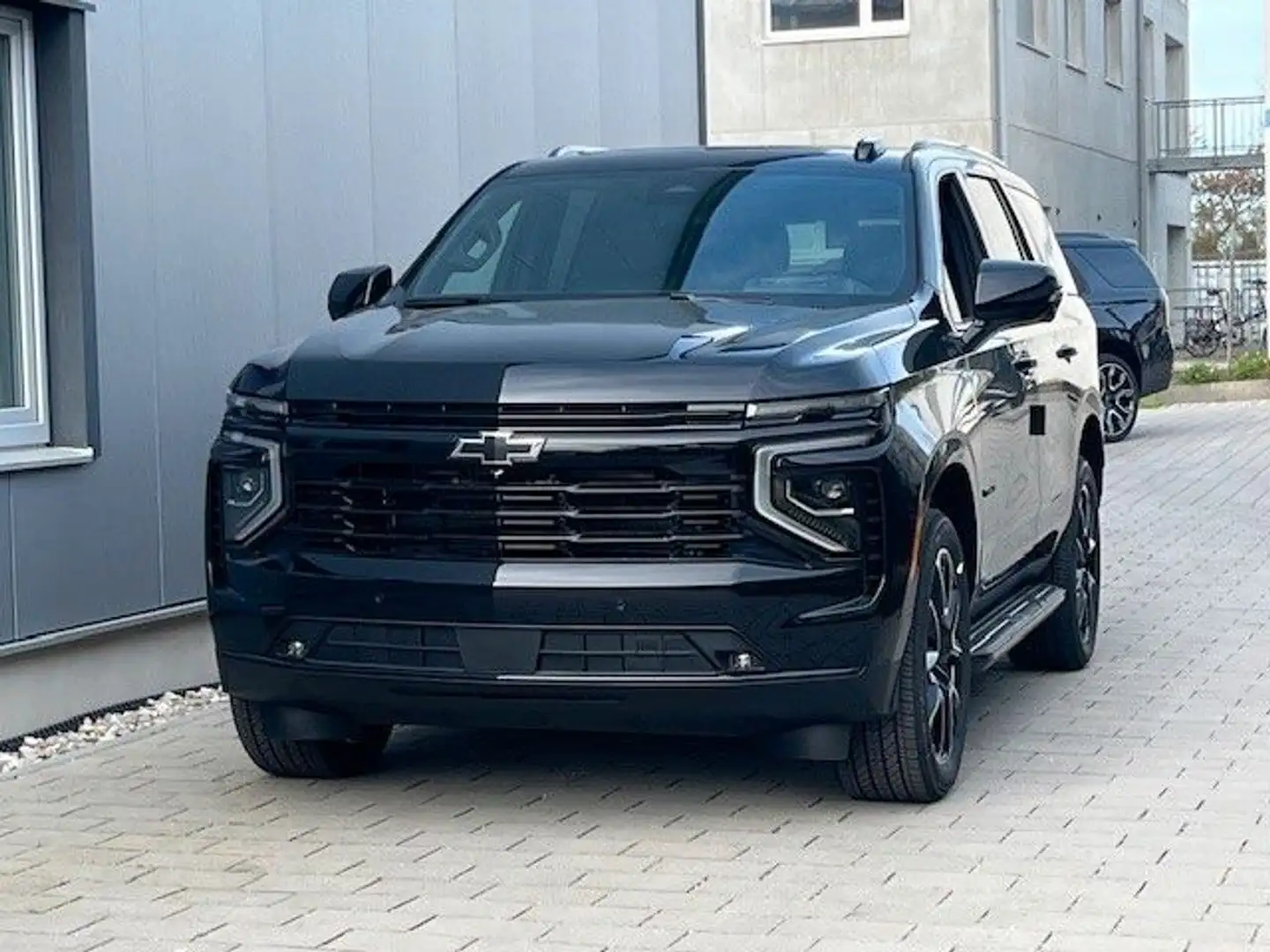 Chevrolet Tahoe RST 6.2l V8 22" Räder-8 Sitzer MY25 Schwarz - 2