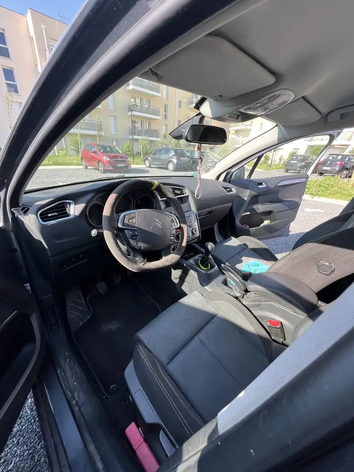 Citroen C4 Berline — photo 3