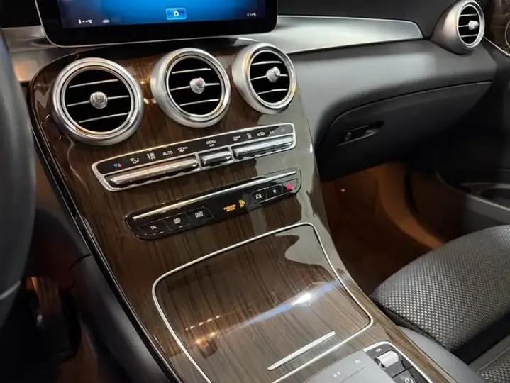 Mercedes-Benz GLC 2022, foto 10