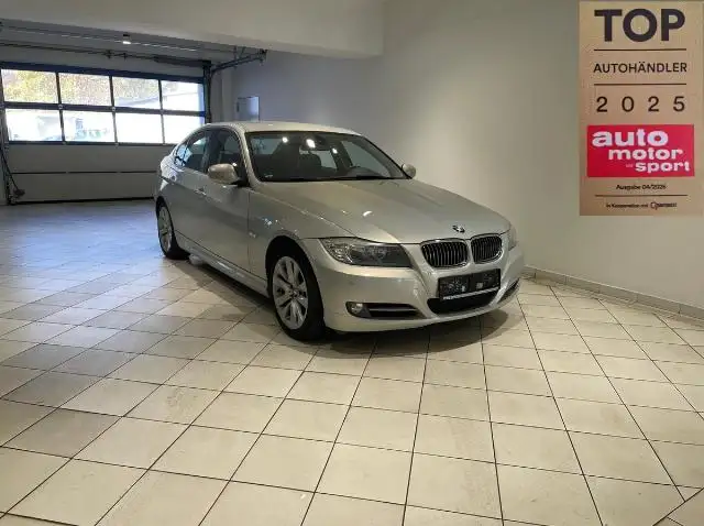 BMW 320 d xDrive Automatik SHZ PDC Leder AHK