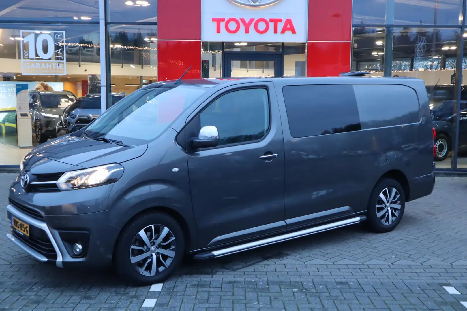 Toyota Proace Worker 2.0 D-4D DUBBEL-CAB AUTOMAAT MARGE! 6-PERSO - 1