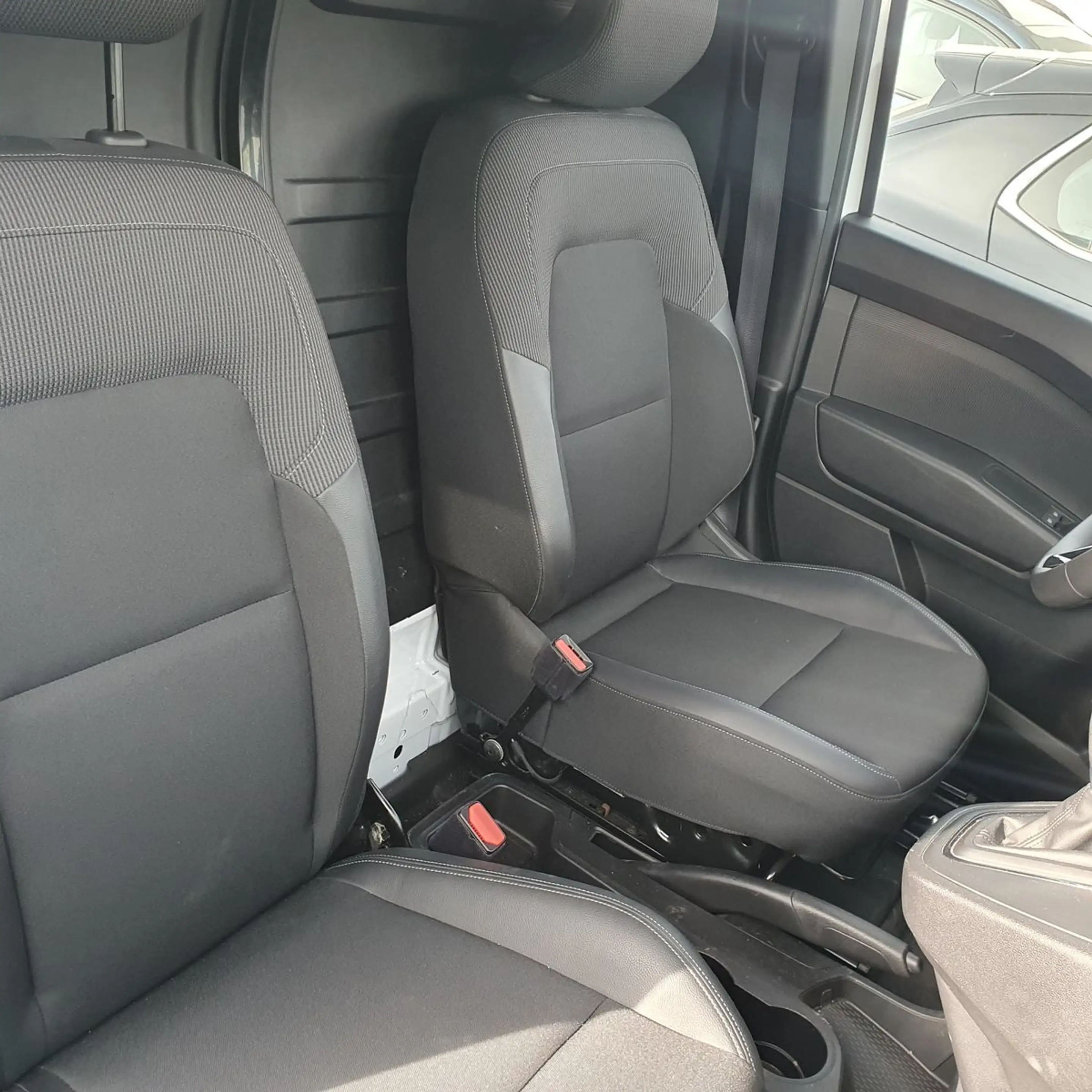 Renault Kangoo III Rapid L1 45KWH E-Tech Electric 8600km — photo 7