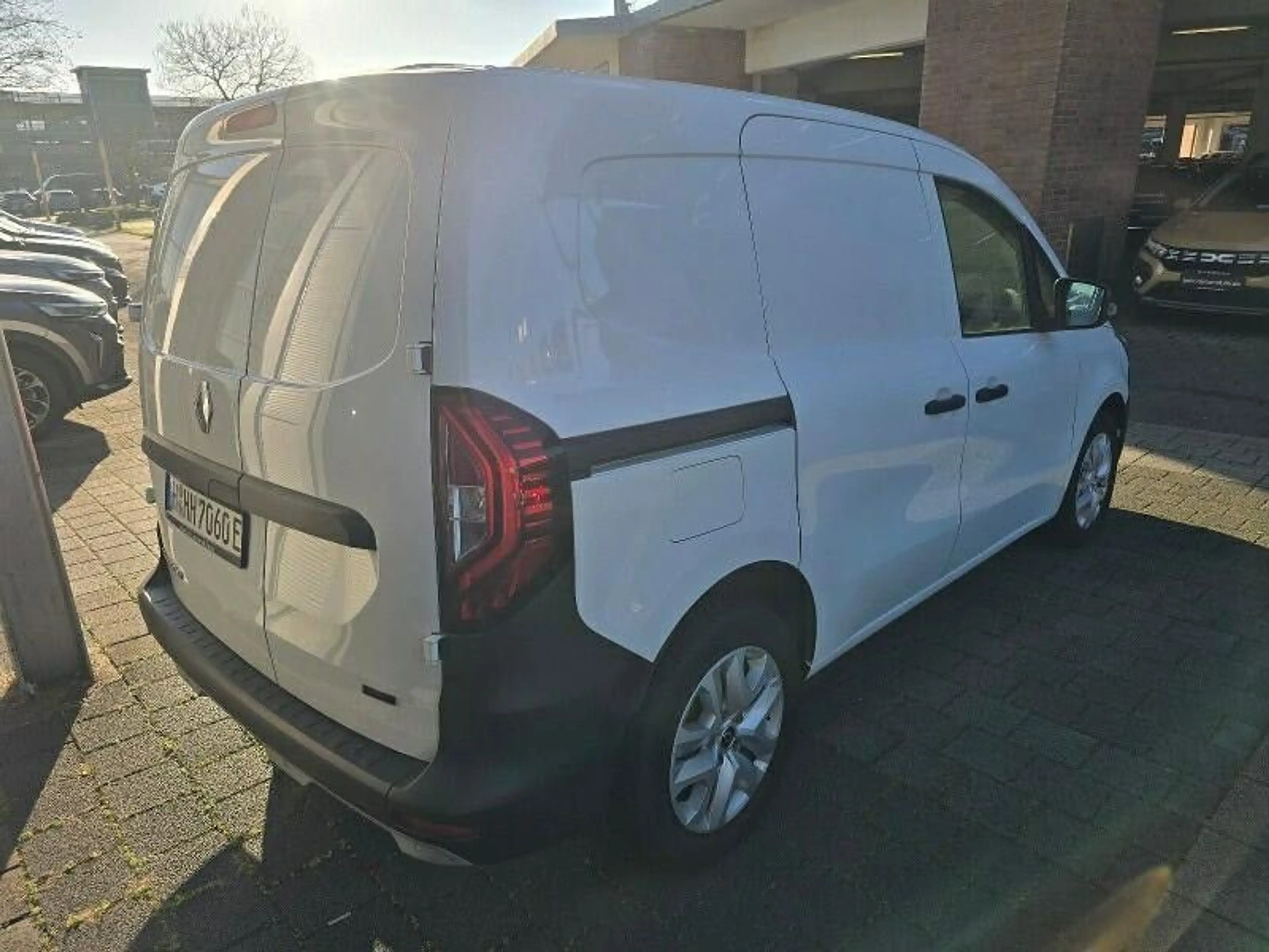 Renault Kangoo III Rapid L1 45KWH E-Tech Electric 8600km — photo 2