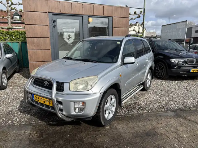 Toyota RAV 4 2.0-16V VVT-i Sol**4X4**
