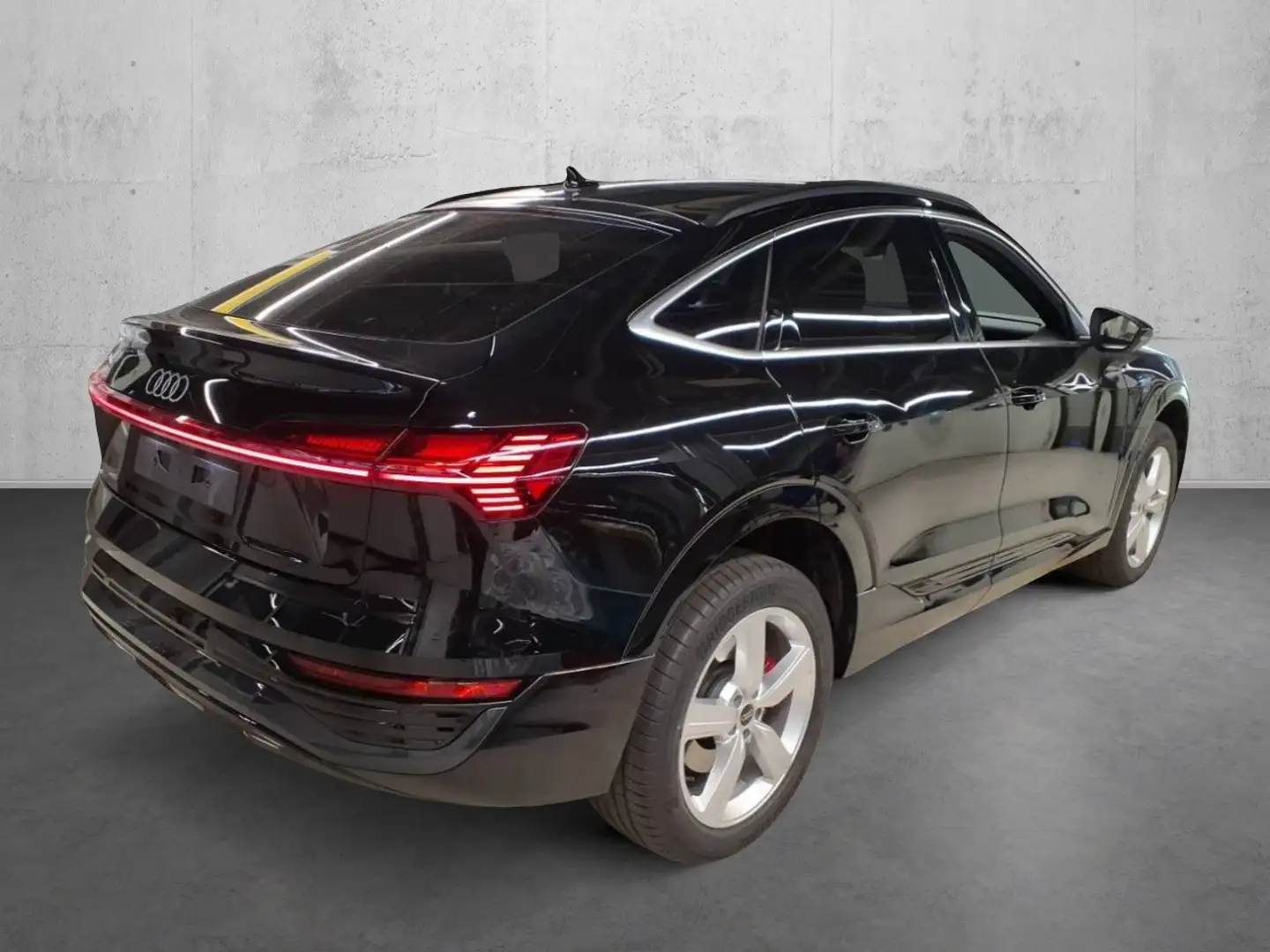 Audi Q8 e-tron Q8 e-tron Sportback 55 quattro advanced*NAVI-PLU Schwarz - 2