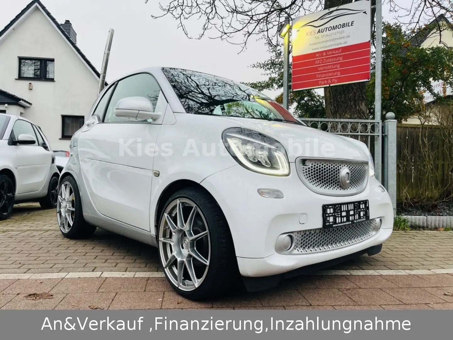 smart forTwo Prime 90PS AUTOM/SPORT/LEDER/NAVI/LED/TÜV Weiß - 1