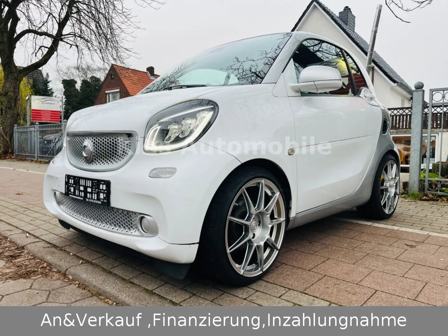 smart forTwo Prime 90PS AUTOM/SPORT/LEDER/NAVI/LED/TÜV Weiß - 2
