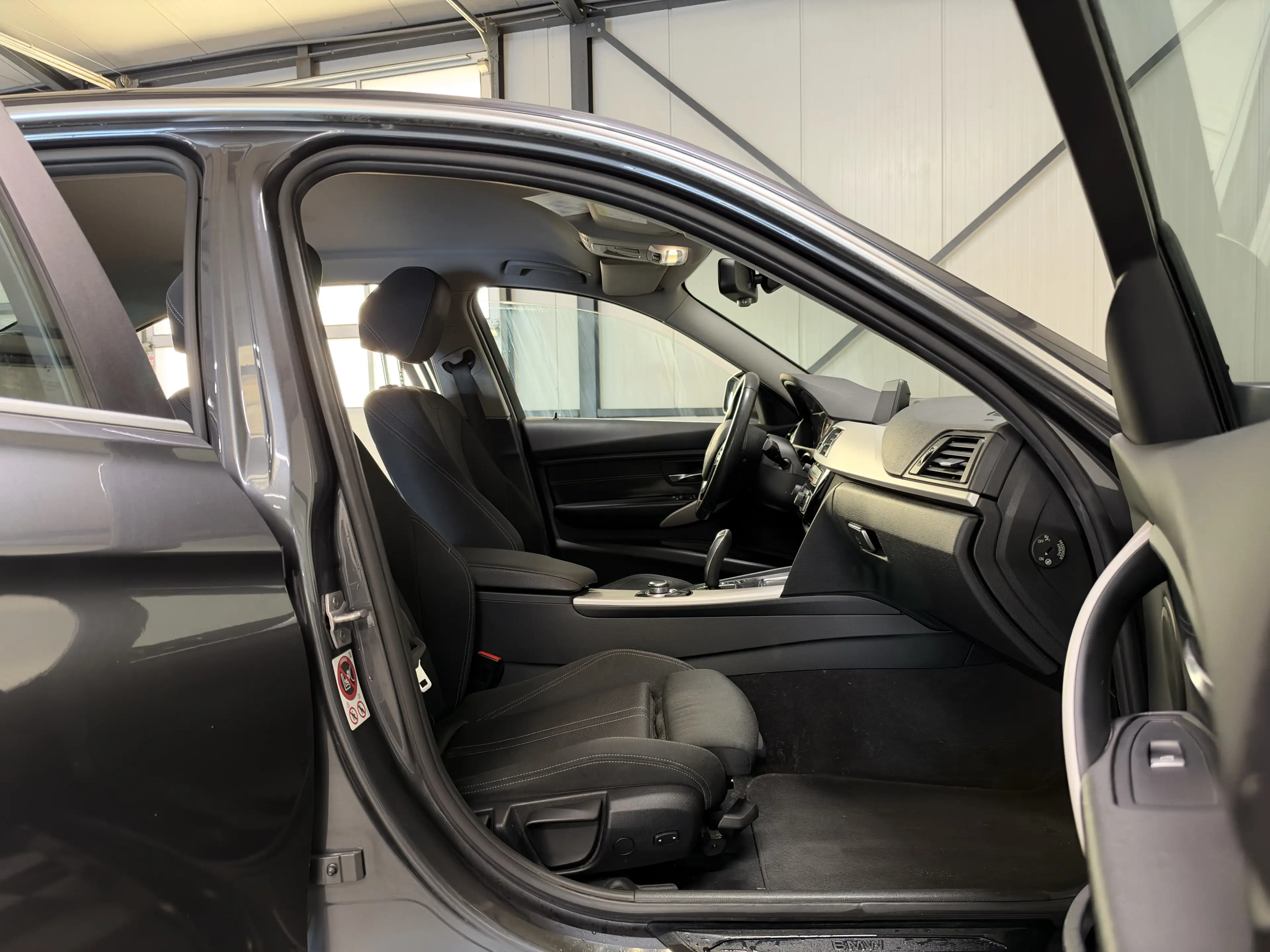 BMW 318 3-serie 318i Aut Sedan | Executive | Navi | Led — photo 4