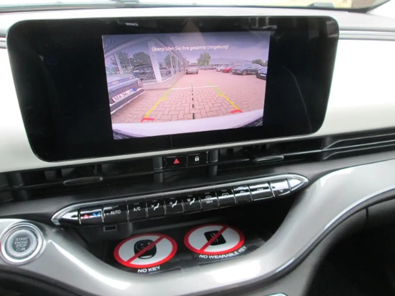 Fiat 500 E 118 PS Kamera DAB Android Apple CarPlay, миниатюра 15