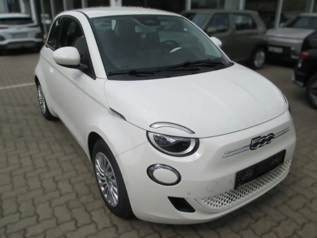 Fiat 500 E 118 PS Kamera DAB Android Apple CarPlay, миниатюра 2