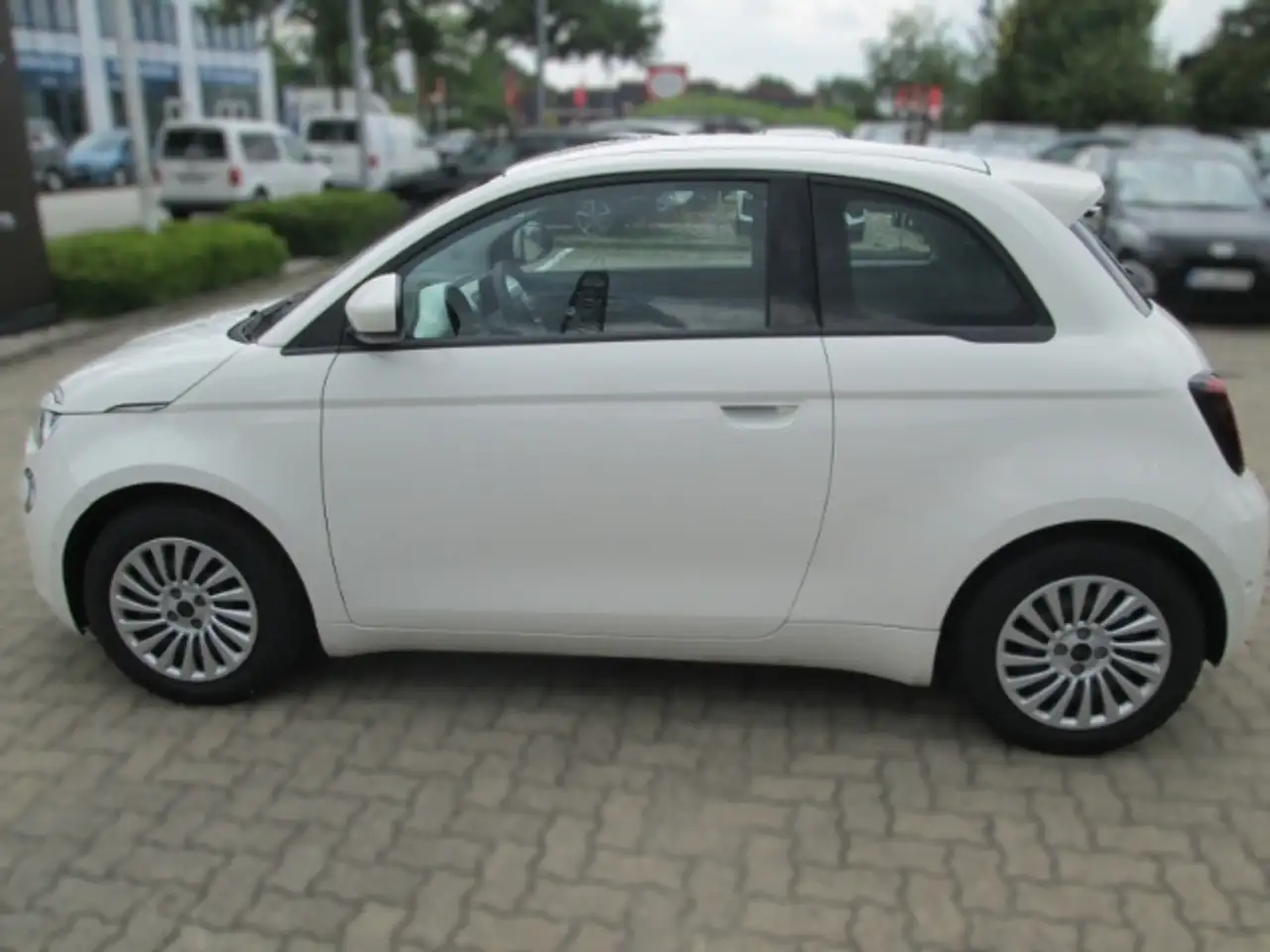 Fiat 500 E 118 PS Kamera DAB Android Apple CarPlay, миниатюра 6