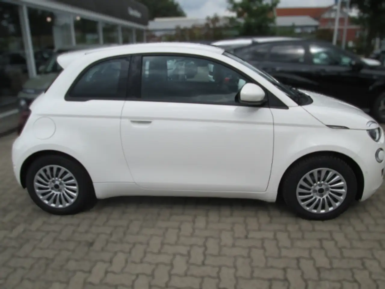 Fiat 500 E 118 PS Kamera DAB Android Apple CarPlay, миниатюра 3
