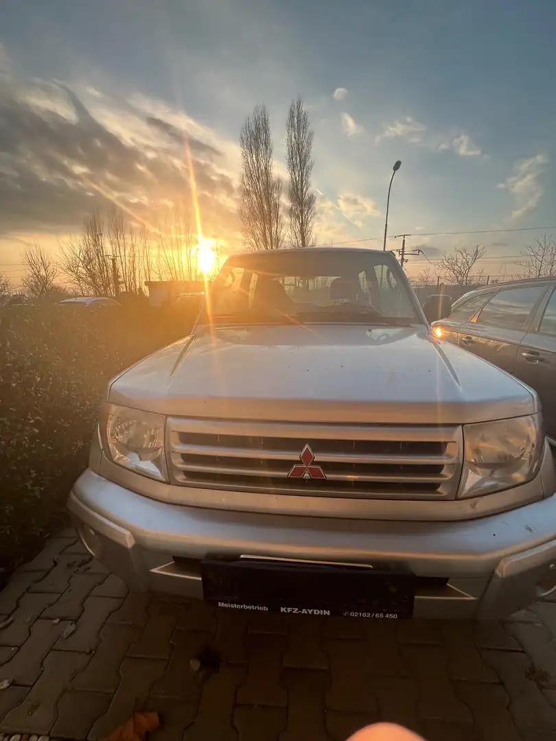 Mitsubishi Pajero Pinin IO-H6W - 1