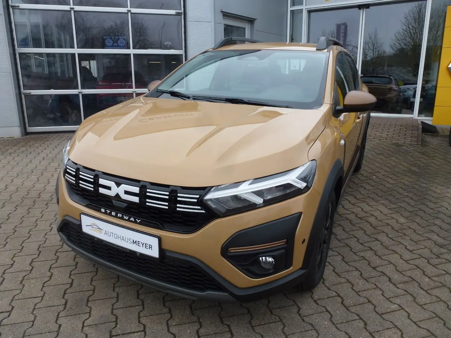 Dacia Sandero TCe 90 CVT Stepway Extreme Beige - 1